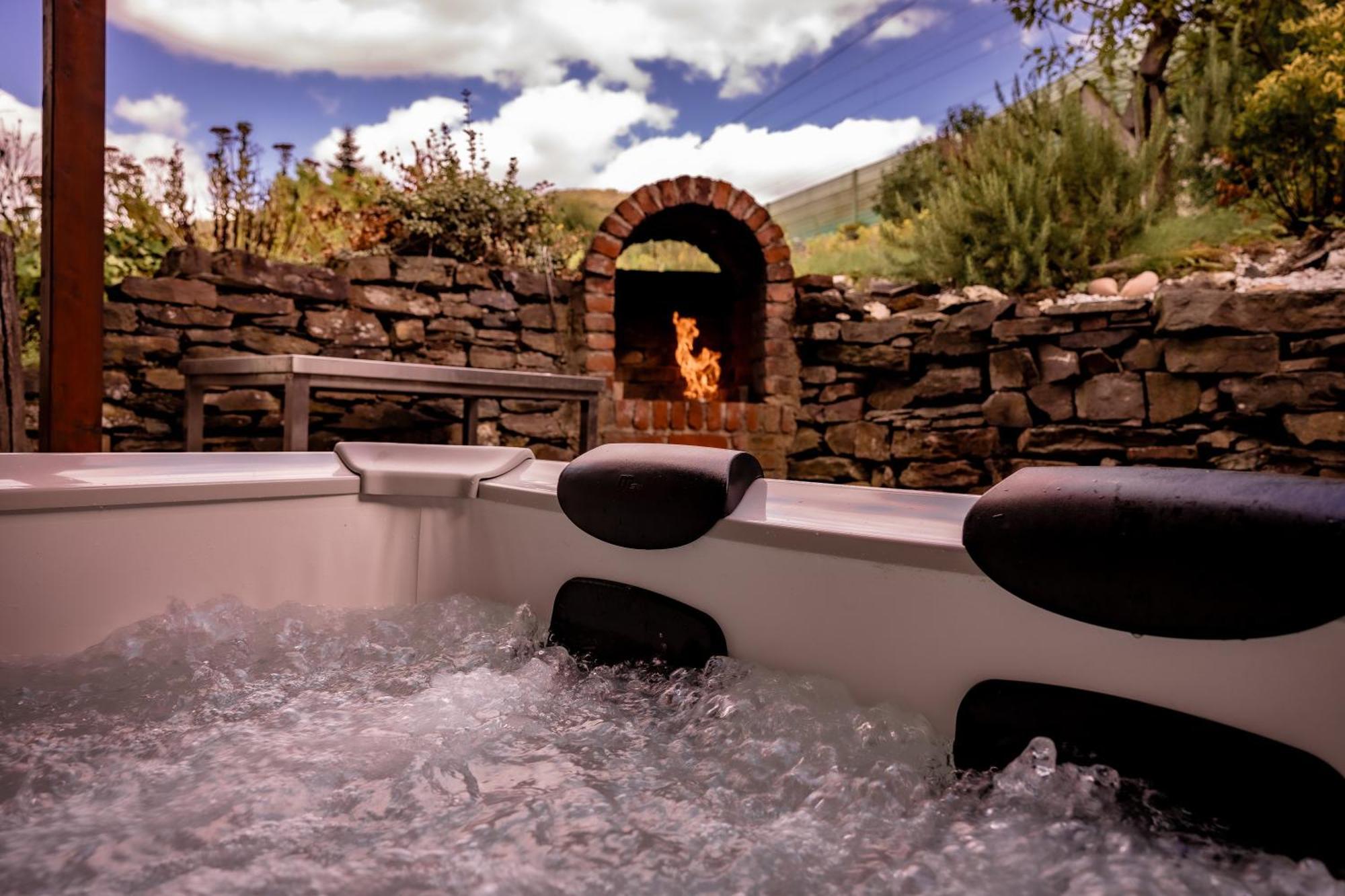 Stilvolle Wellness-Ferienwohnung In Neef Whirlpool, Sauna, Grill, Fitness, Billard & Moselblick Dış mekan fotoğraf